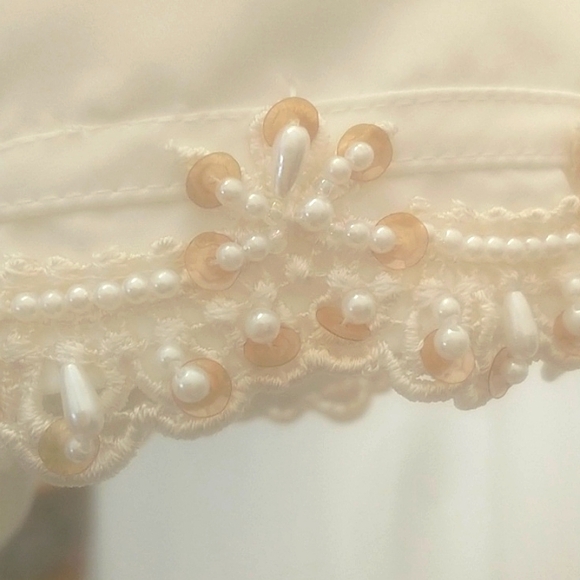 Wedding Gown - Picture 6 of 12